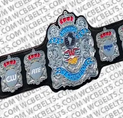 Women fight champion belt