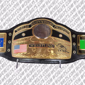 globe style belt in gold with buttons